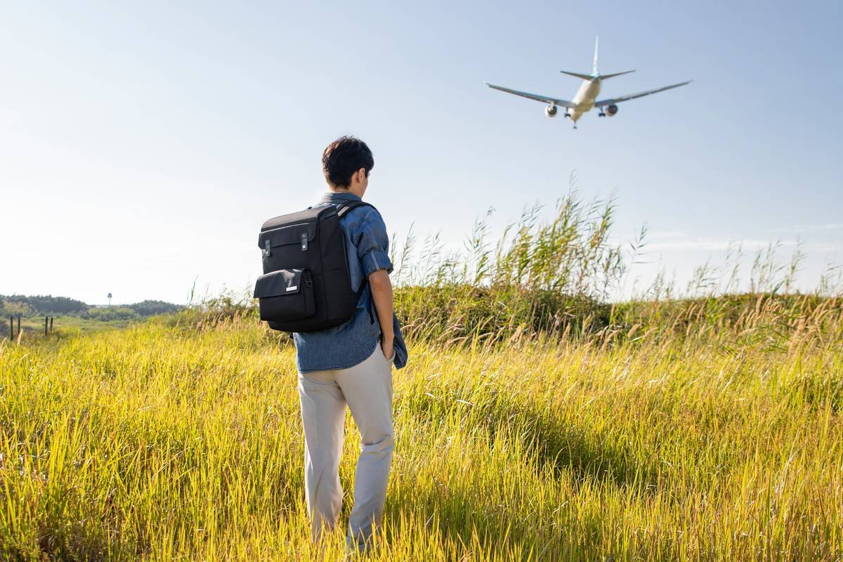Why Your Next Surf Trip Needs a Vault Lightweight Bag (And How to Choose the Right One)